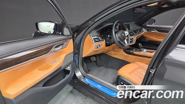BMW 7 Series (G11) 740i Design Pure Excellence 2020 — фото 10