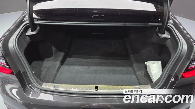 BMW 7 Series (G11) 740i Design Pure Excellence 2020 — фото 19