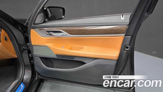 BMW 7 Series (G11) 740i Design Pure Excellence 2020 — фото 24