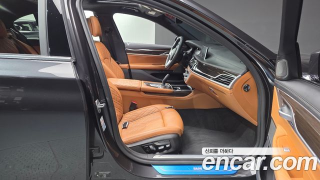 BMW 7 Series (G11) 740i Design Pure Excellence 2020 — фото 26