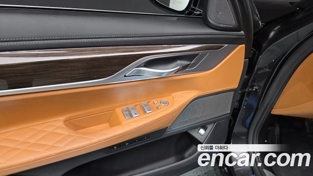 BMW 7 Series (G11) 740i Design Pure Excellence 2020 — фото 29