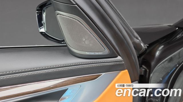 BMW 7 Series (G11) 740i Design Pure Excellence 2020 — фото 30