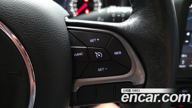 Jeep Renegade 1.6 Diesel Limited 2020 — фото 15