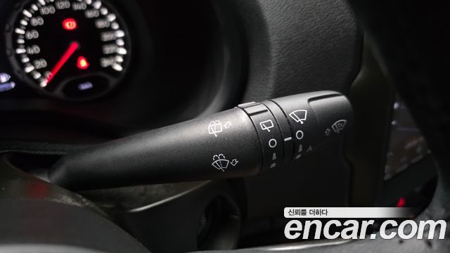 Jeep Renegade 1.6 Diesel Limited 2020 — фото 17