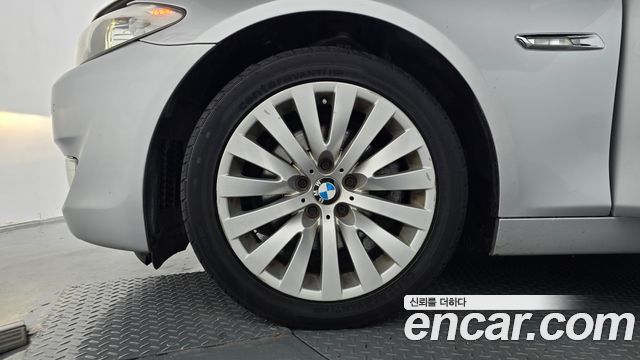 BMW 5 Series (F10) 520d 2013 — фото 5