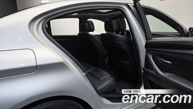BMW 5 Series (F10) 520d 2013 — фото 11