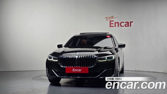 BMW 7 Series (G11) 740Li xDrive Design Pure Excellence 2022 — фото 3
