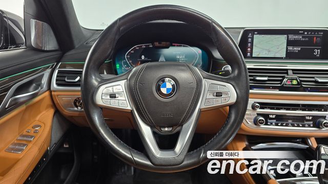 BMW 7 Series (G11) 740Li xDrive Design Pure Excellence 2022 — фото 14