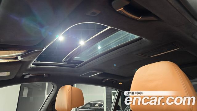BMW 7 Series (G11) 740Li xDrive Design Pure Excellence 2022 — фото 17