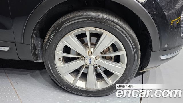 Ford Explorer 2.3 Limited 4WD 5th 2018 — фото 5