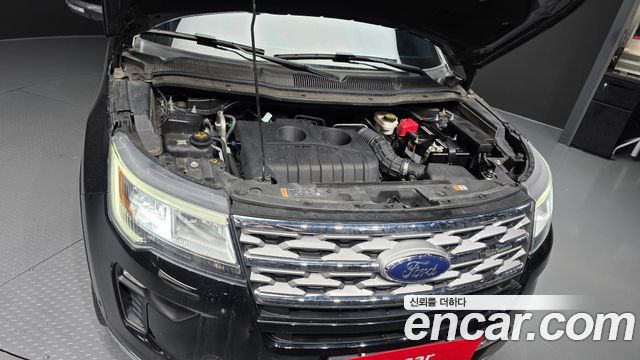 Ford Explorer 2.3 Limited 4WD 5th 2018 — фото 6