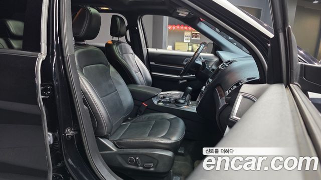 Ford Explorer 2.3 Limited 4WD 5th 2018 — фото 11
