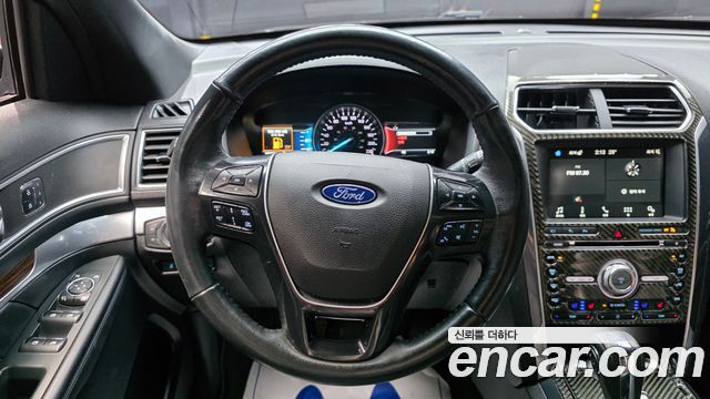 Ford Explorer 2.3 Limited 4WD 5th 2018 — фото 13