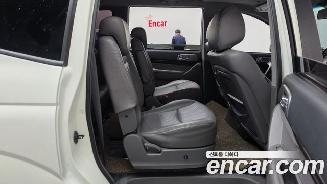 KG Mobility (SsangYong) Korando Turismo 4WD RX 9-seater 2016 — фото 11