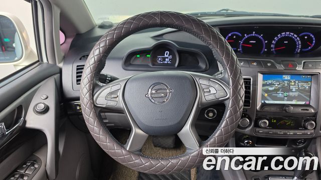 KG Mobility (SsangYong) Korando Turismo 4WD RX 9-seater 2016 — фото 15