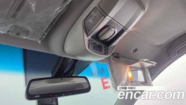 KG Mobility (SsangYong) Korando Turismo 4WD RX 9-seater 2016 — фото 30