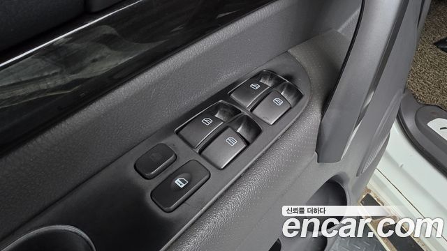 KG Mobility (SsangYong) Korando Turismo 4WD RX 9-seater 2016 — фото 34