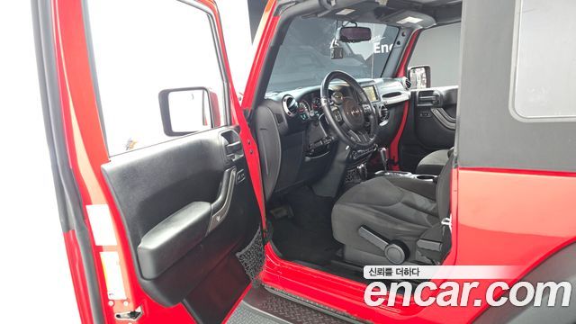 Jeep Wrangler (JK) 3.6 Sport 2Door 2015 — фото 10