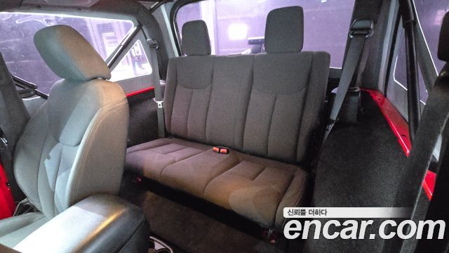 Jeep Wrangler (JK) 3.6 Sport 2Door 2015 — фото 11