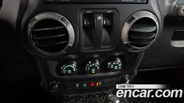 Jeep Wrangler (JK) 3.6 Sport 2Door 2015 — фото 20