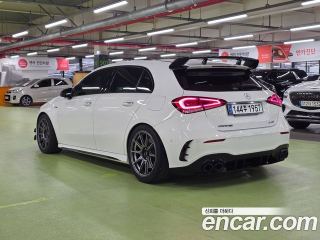Mercedes-Benz A-Class (W177) AMG A45 4MAITC+ Hatchback 2021 — фото 6