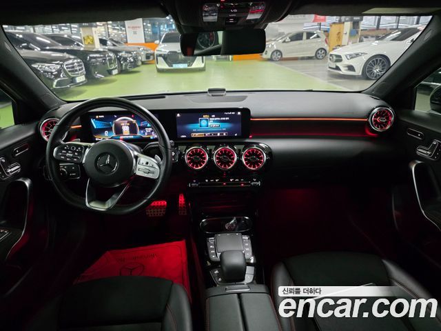 Mercedes-Benz A-Class (W177) AMG A45 4MAITC+ Hatchback 2021 — фото 15