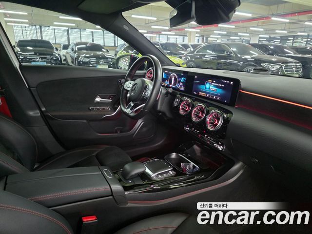 Mercedes-Benz A-Class (W177) AMG A45 4MAITC+ Hatchback 2021 — фото 24