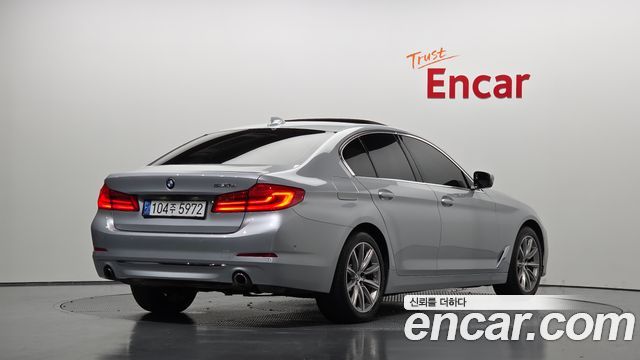 BMW 5 Series (G30) 530e Luxury 2020 — фото 2