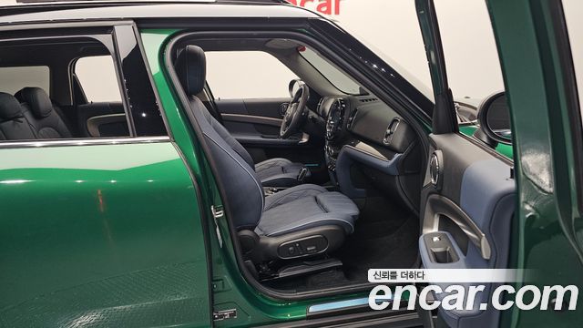 MINI Cooper S Countryman ALL4 2nd 2023 — фото 32