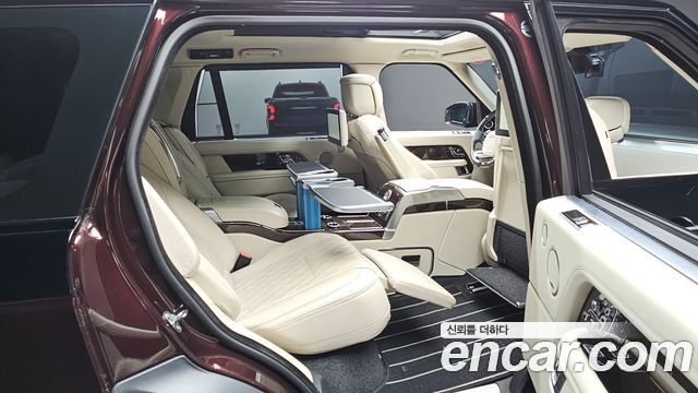 Land Rover Range Rover (IV) 5.0 SC SV AB LWB 2019 — фото 11