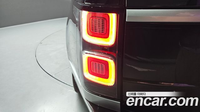 Land Rover Range Rover (IV) 5.0 SC SV AB LWB 2019 — фото 23