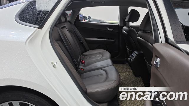 Kia K5 (II) 2.0 Noblesse 2020 — фото 11