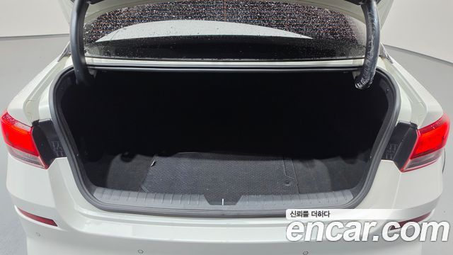 Kia K5 (II) 2.0 Noblesse 2020 — фото 18