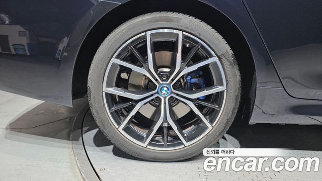 BMW 5 Series (G30) 530e M Sport 2023 — фото 5