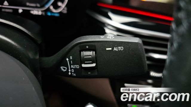 BMW 5 Series (G30) 530e M Sport 2023 — фото 19