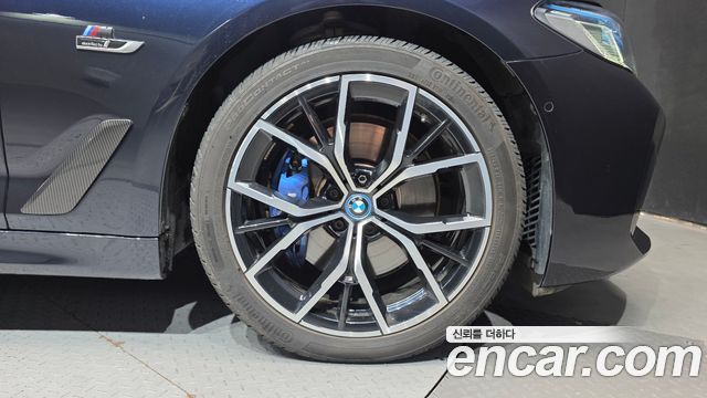 BMW 5 Series (G30) 530e M Sport 2023 — фото 21