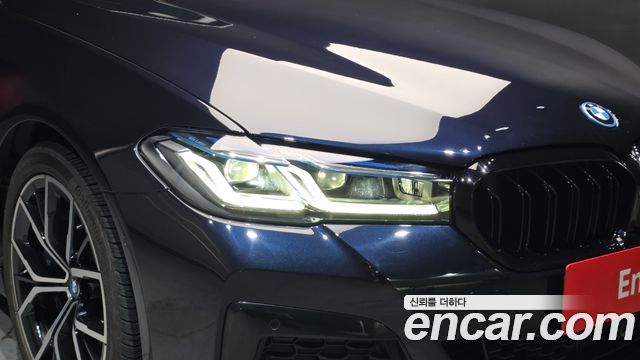 BMW 5 Series (G30) 530e M Sport 2023 — фото 22