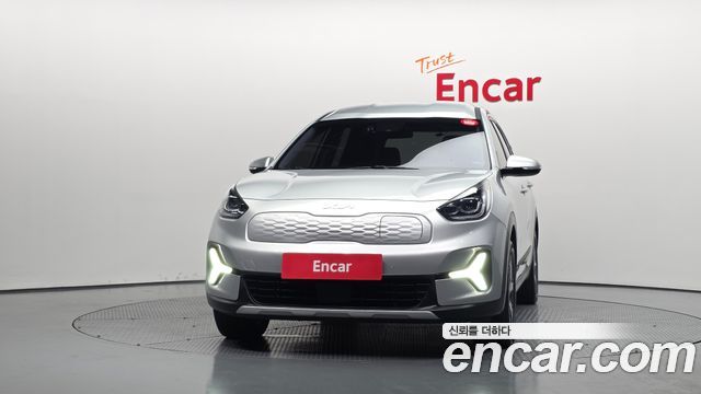 Kia Niro Plus Air 2023 — фото 3