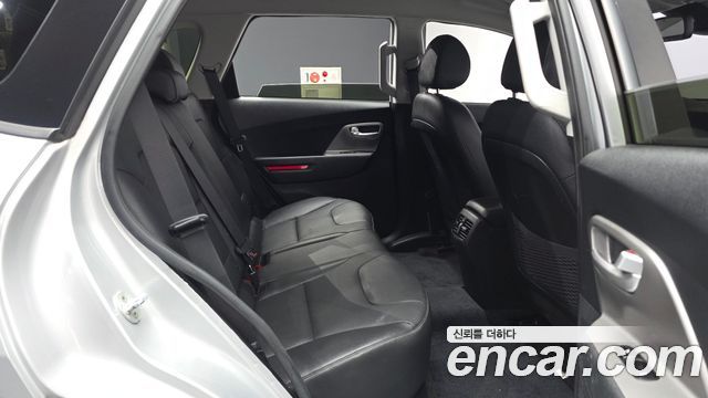 Kia Niro Plus Air 2023 — фото 15