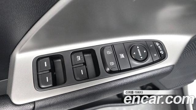 Kia Niro Plus Air 2023 — фото 33