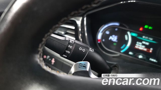 Kia Niro Plus Air 2023 — фото 36