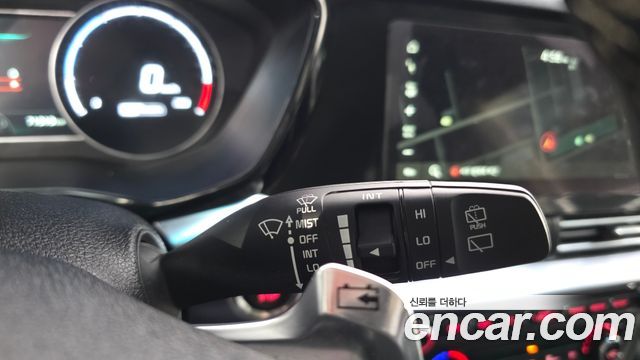 Kia Niro Plus Air 2023 — фото 37