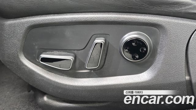 Genesis G80 3.3 GDI Luxury 2018 — фото 15
