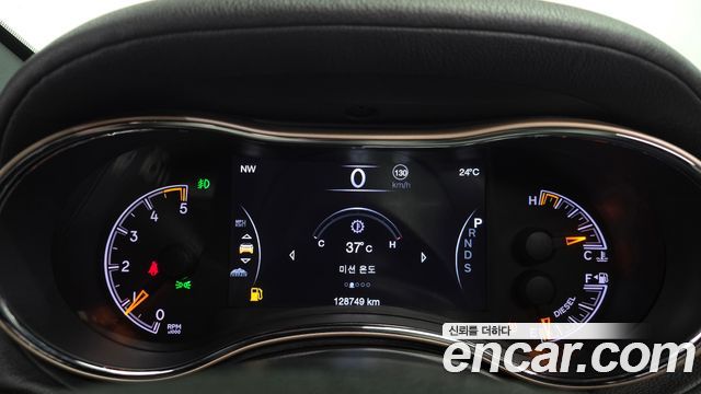Jeep Grand Cherokee 3.0 Diesel Overland WK2 2015 — фото 8