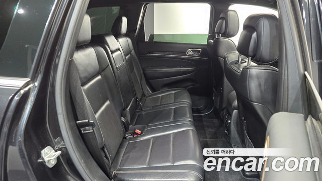 Jeep Grand Cherokee 3.0 Diesel Overland WK2 2015 — фото 11
