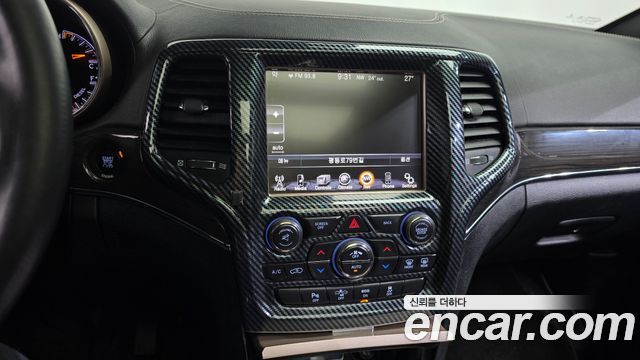 Jeep Grand Cherokee 3.0 Diesel Overland WK2 2015 — фото 12