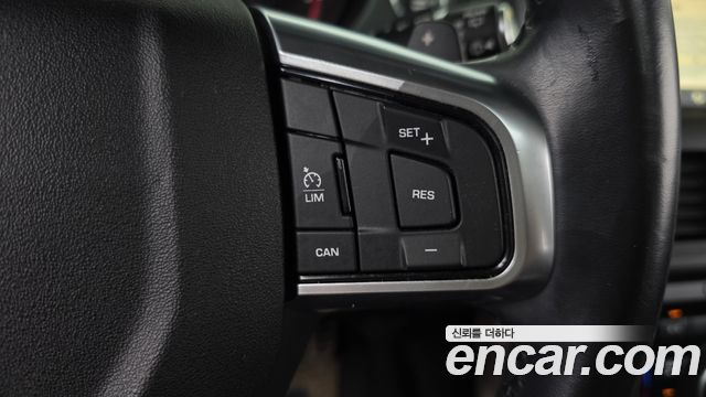 Land Rover Discovery Sport 2.0 TD4 SE (150PS) 2017 — фото 21