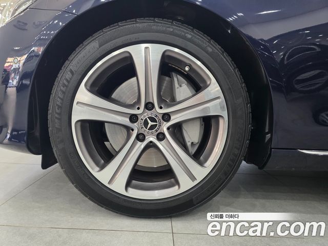 Mercedes-Benz E-Class (W213) E300 Avantgarde 2019 — фото 5