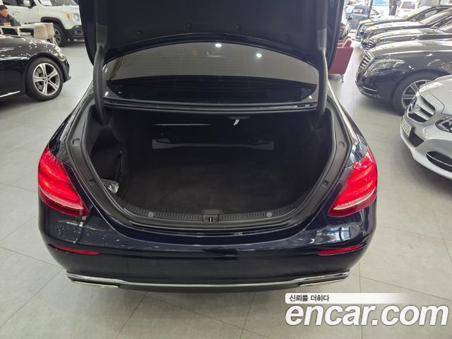 Mercedes-Benz E-Class (W213) E300 Avantgarde 2019 — фото 23