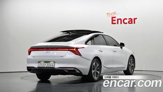 Kia K8 Hybrid Noblesse 2022 — фото 2